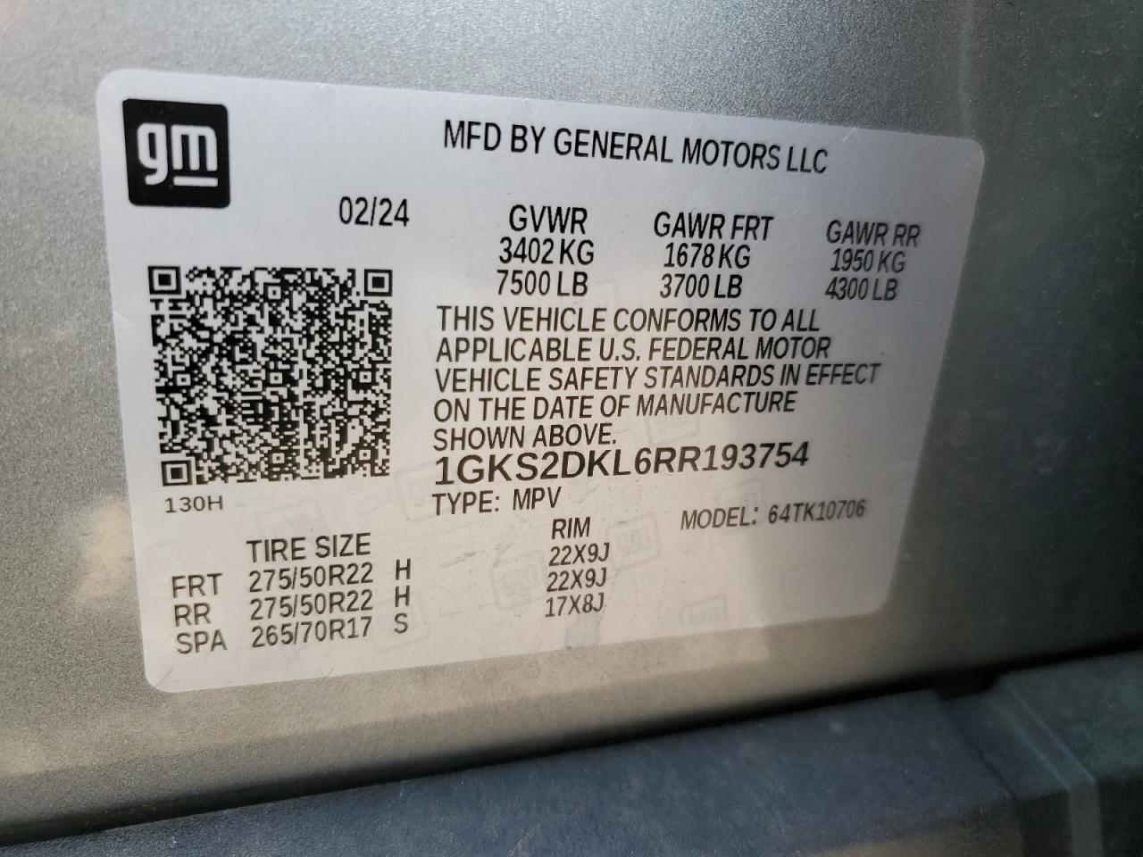 GMC Yukon Denali Image 13