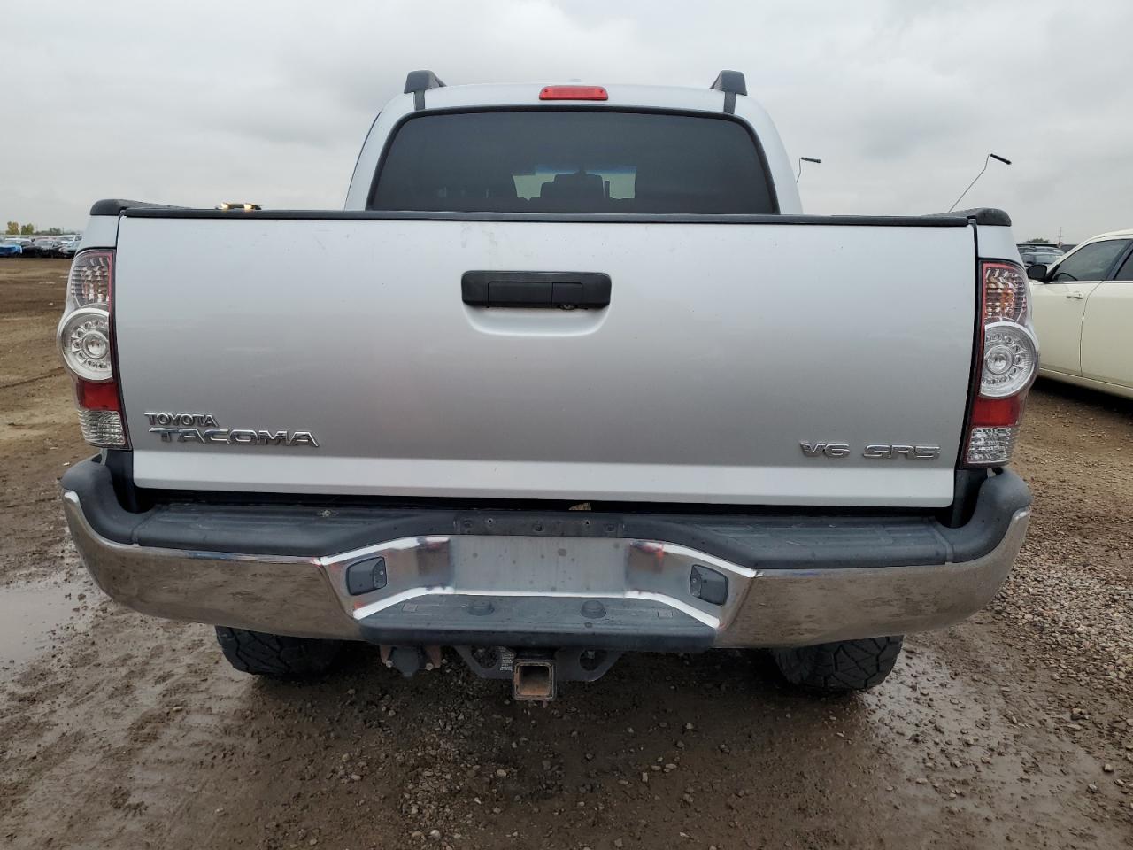 Toyota Tacoma Double Cab Image 6