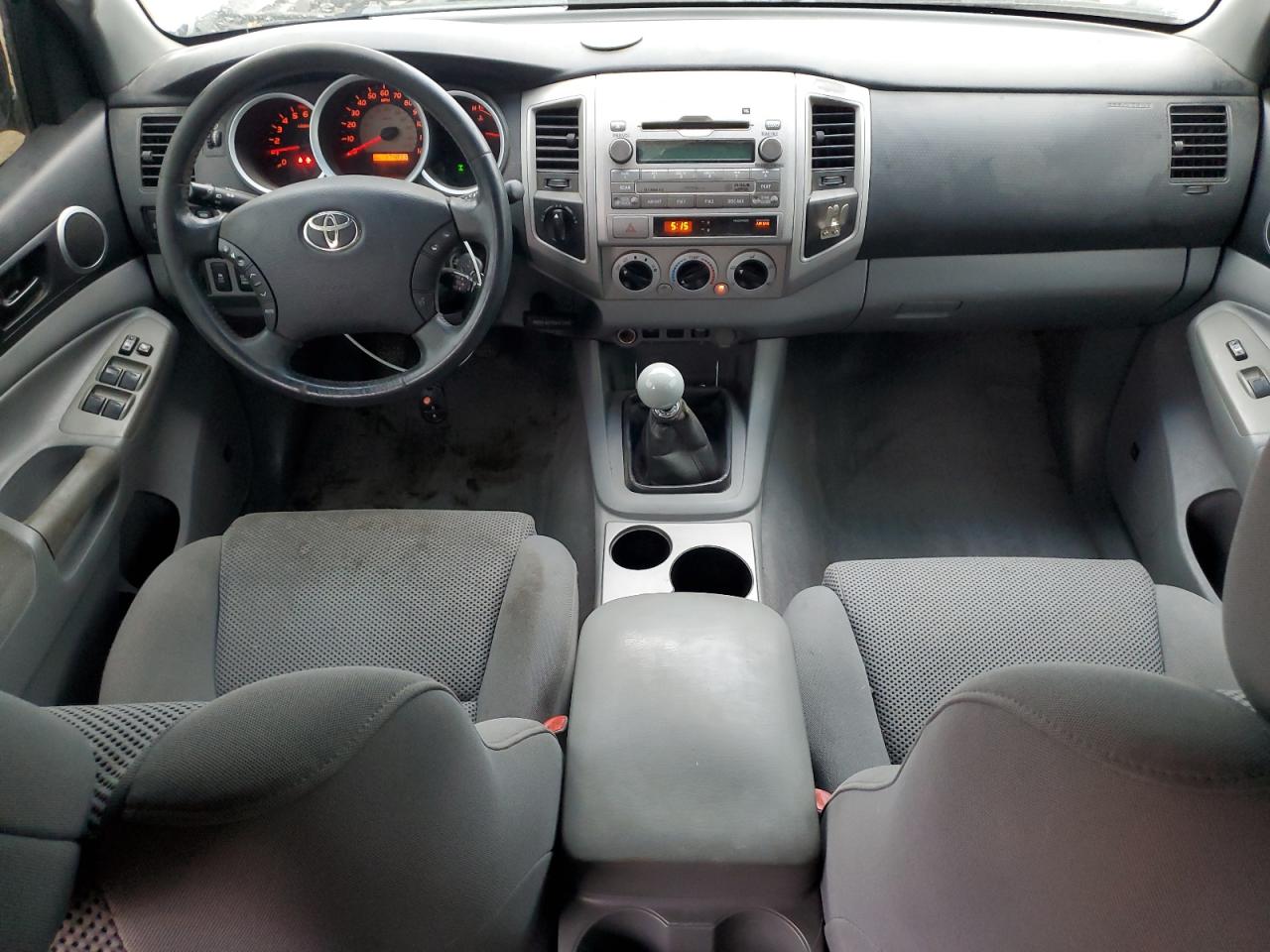 Toyota Tacoma Double Cab Image 7