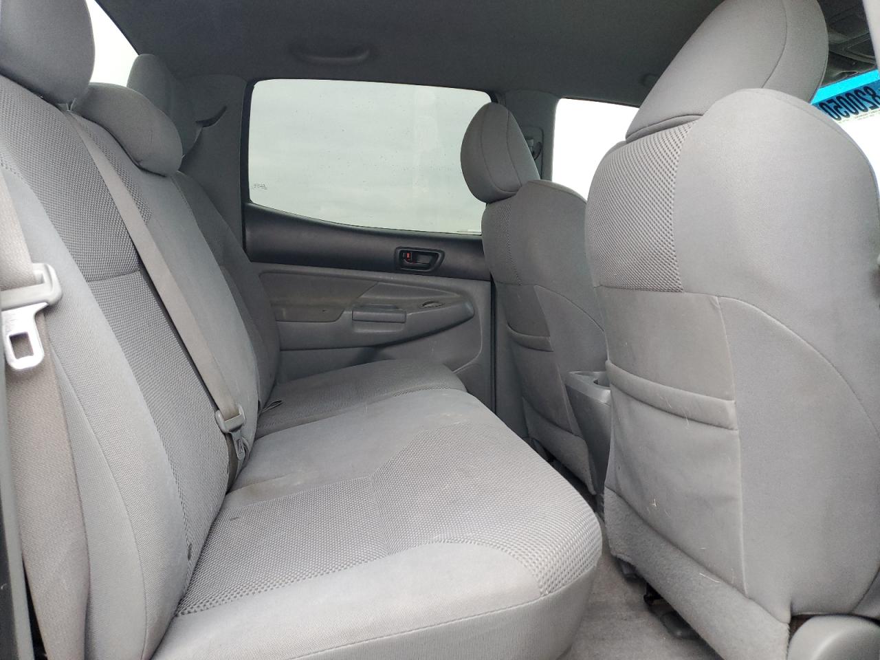 Toyota Tacoma Double Cab Image 9