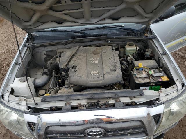 Toyota Tacoma Double Cab Image 11