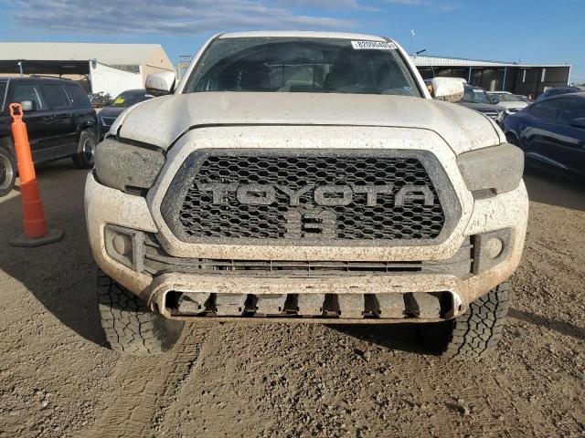 Toyota Tacoma Double Cab Image 11