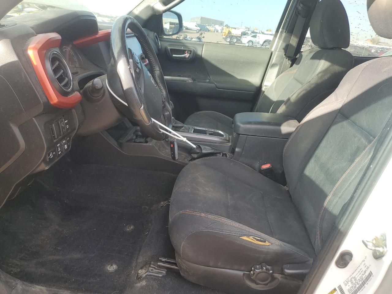 Toyota Tacoma Double Cab Image 5