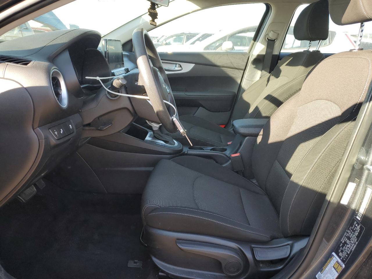 Kia Forte Lx Image 12