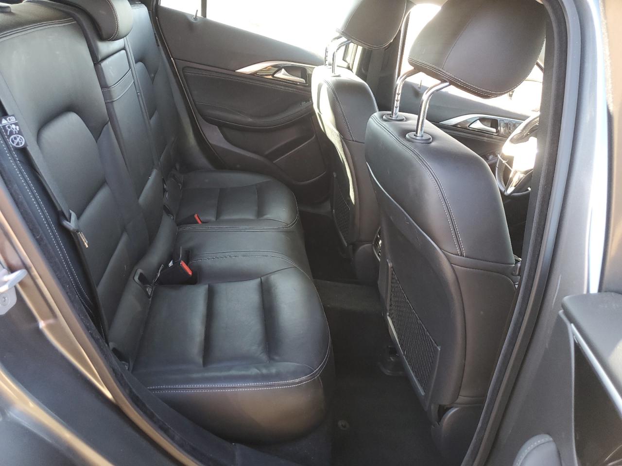 INFINITI Qx Base Image 11