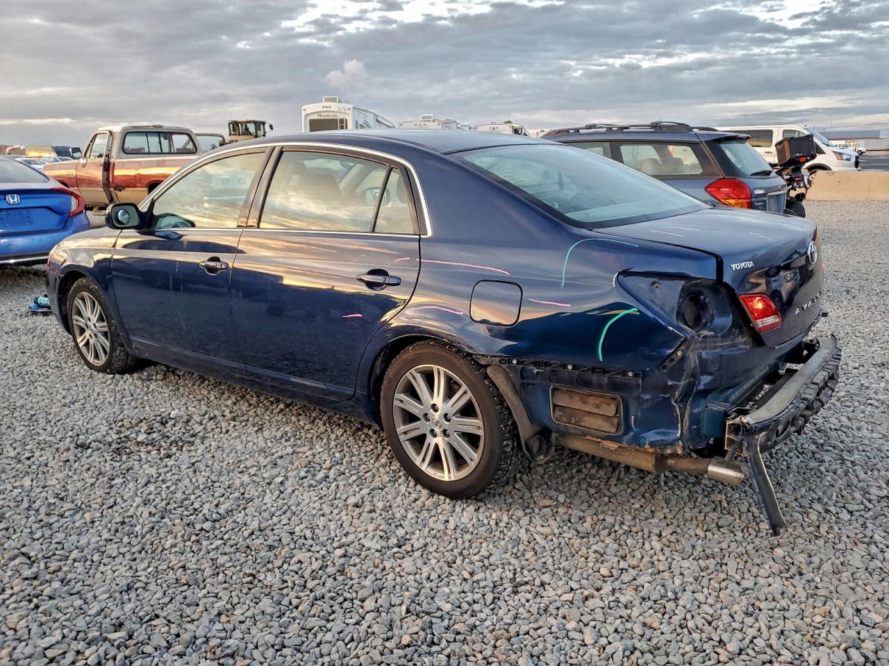 Toyota Avalon Xl Image 13