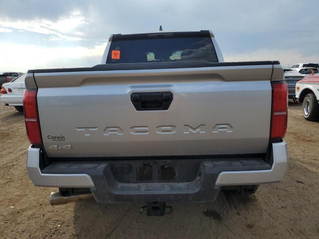 Toyota Tacoma Double Cab Image 4