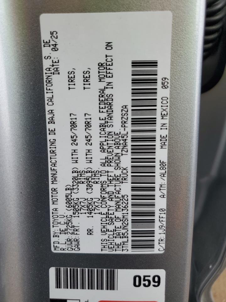 Toyota Tacoma Double Cab Image 12