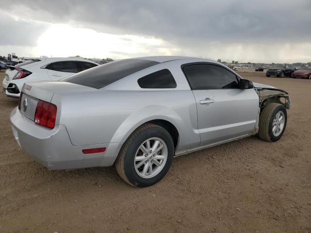 Ford Mustang Image 3