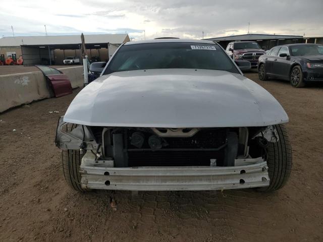 Ford Mustang Image 6