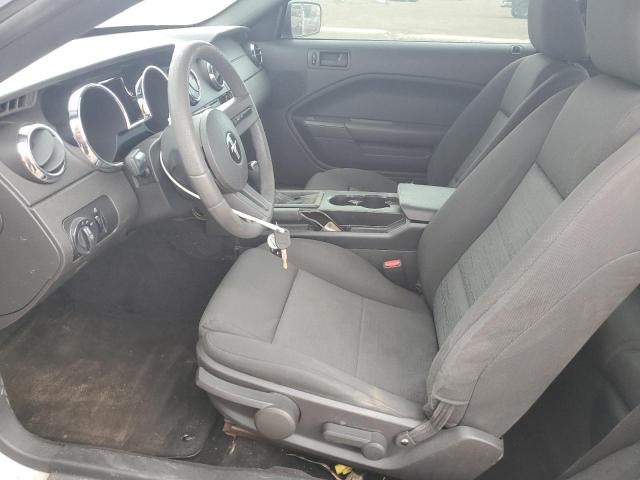 Ford Mustang Image 2