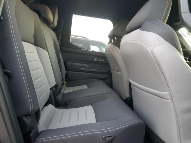 Toyota Tacoma Double Cab Image 12