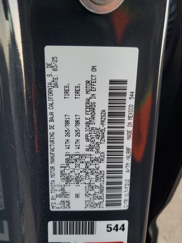 Toyota Tacoma Double Cab Image 7