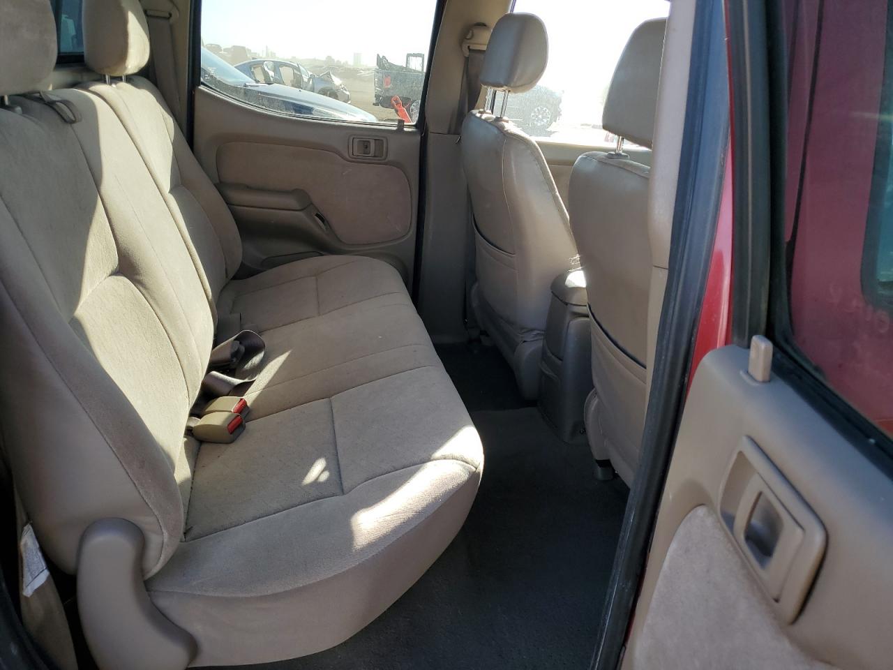 Toyota Tacoma Double Cab Image 11