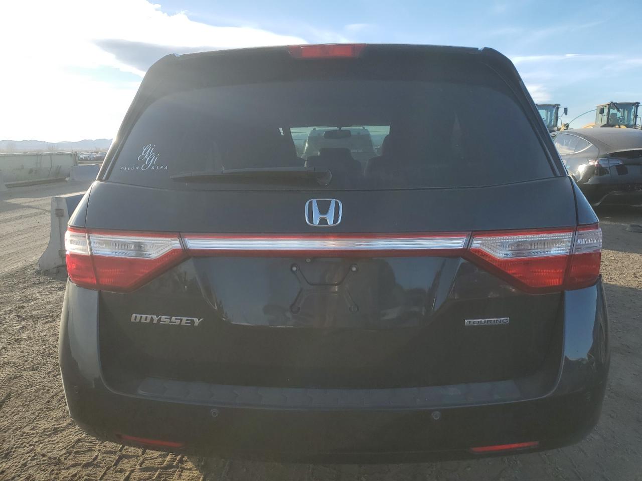 Honda Odyssey Touring Image 11
