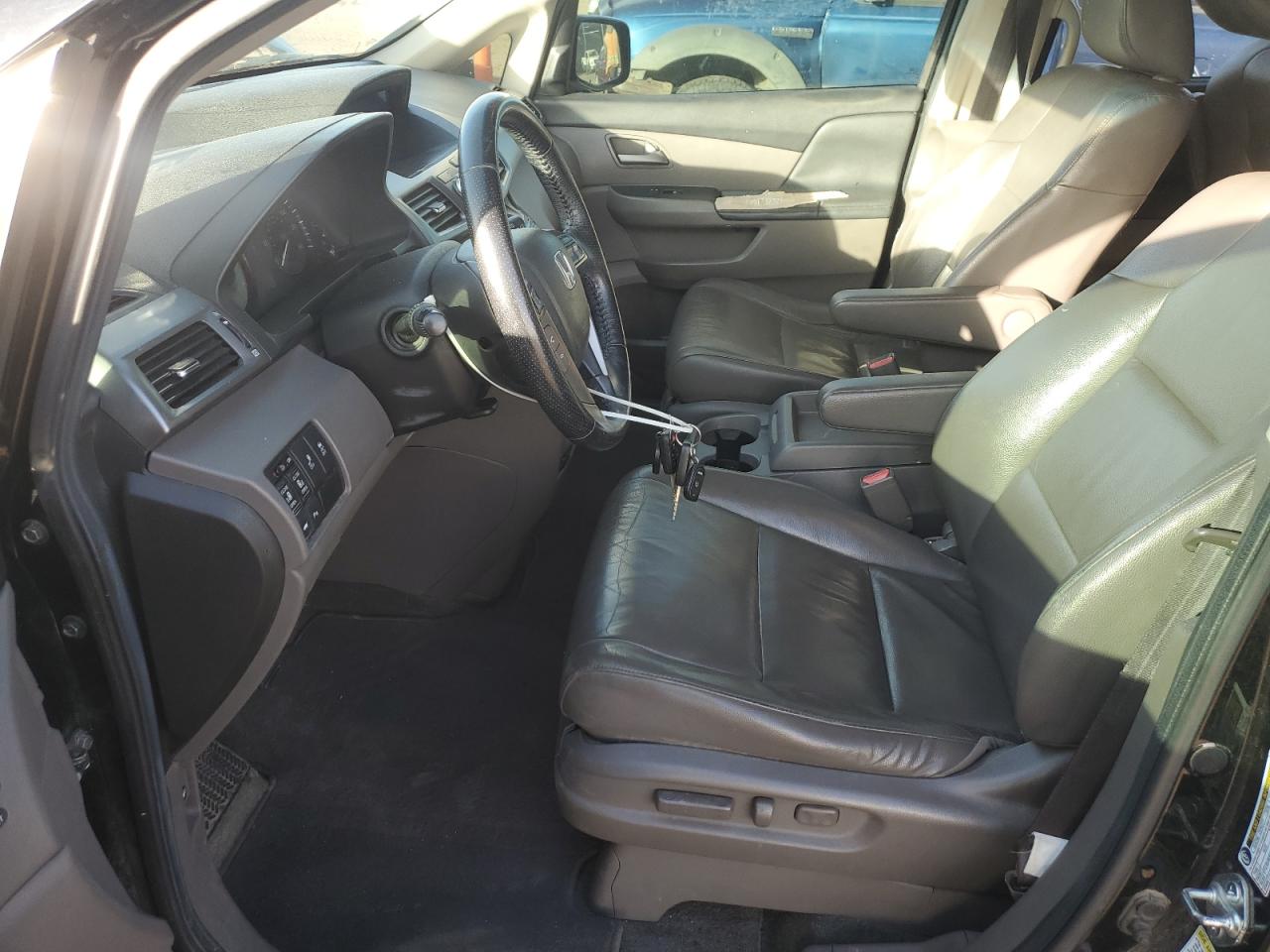 Honda Odyssey Touring Image 7