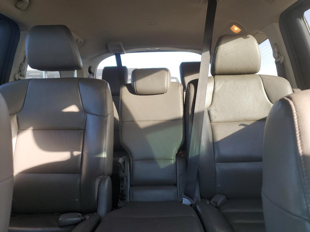 Honda Odyssey Touring Image 13