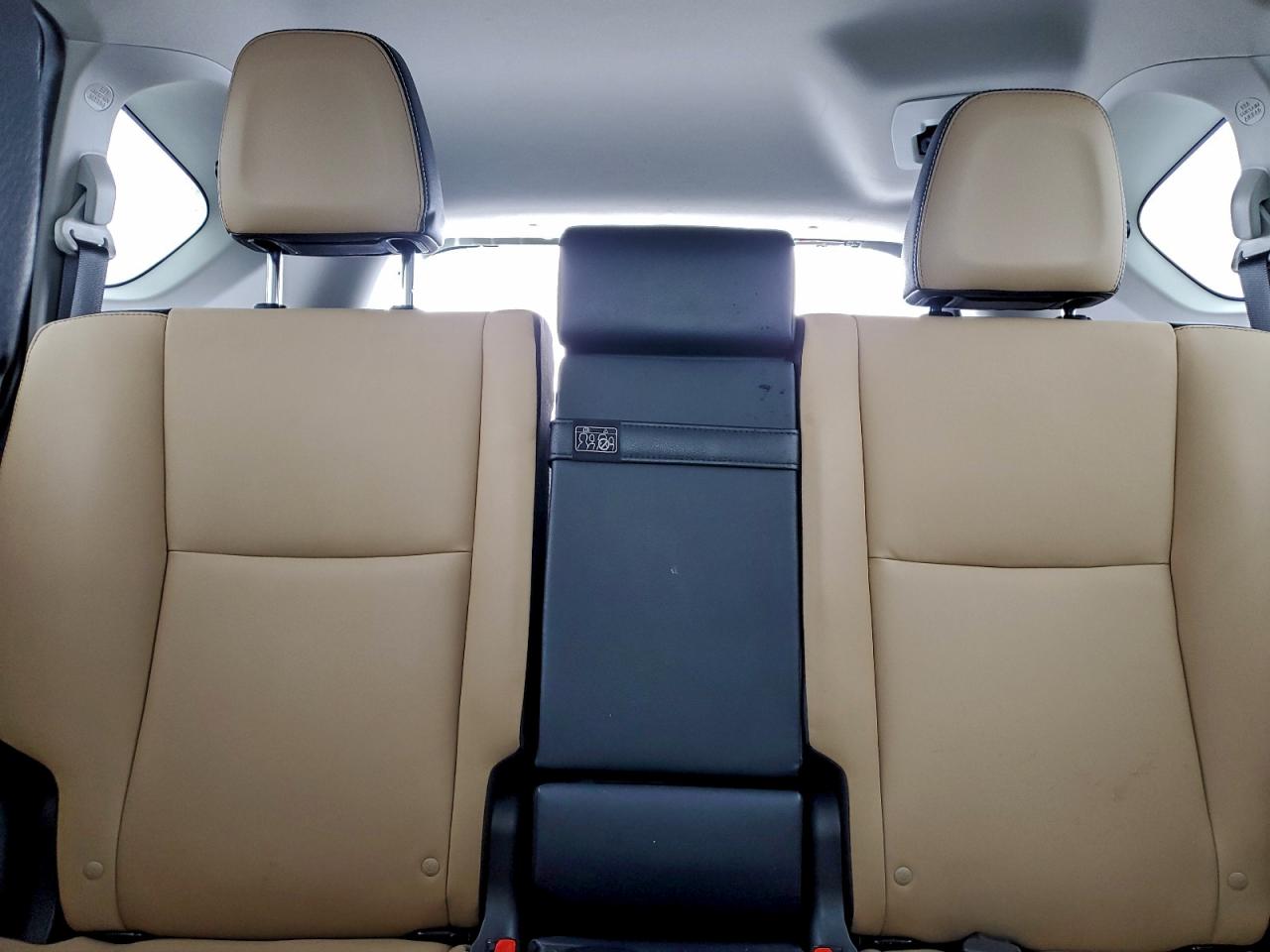 Toyota RAV4 Limited Image 5