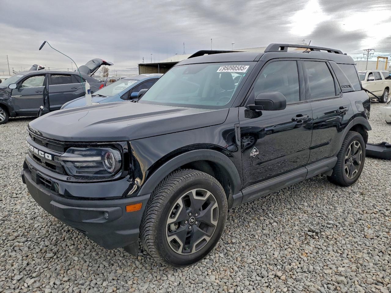 Ford Bronco Outer Banks Image 1