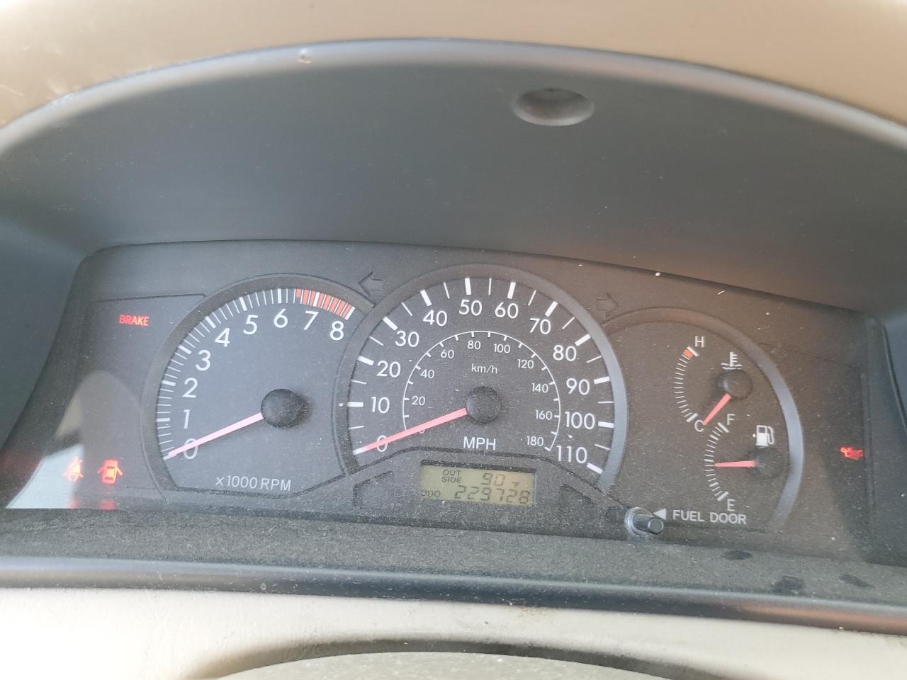 Toyota Corolla Ce Image 8