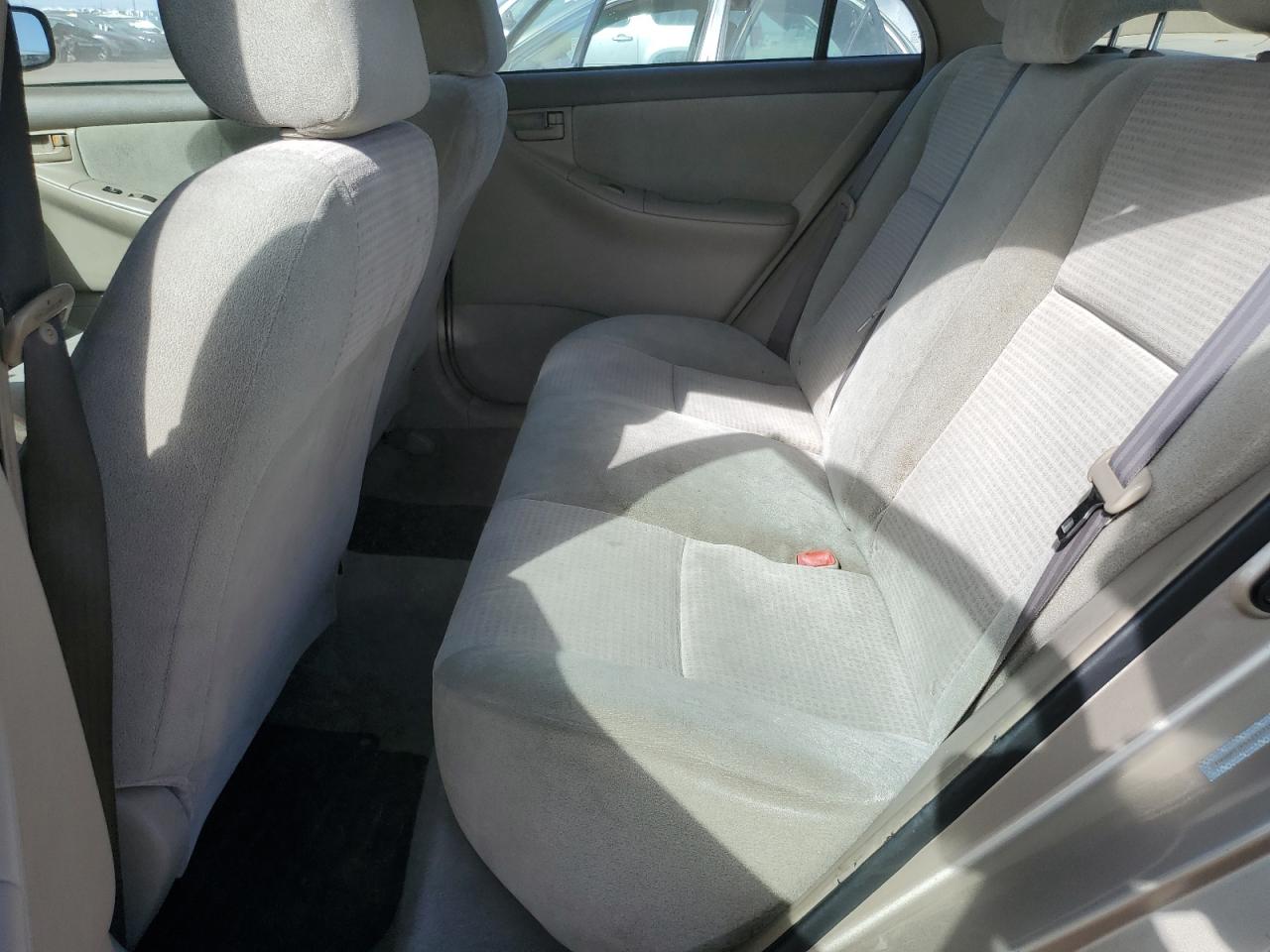 Toyota Corolla Ce Image 11