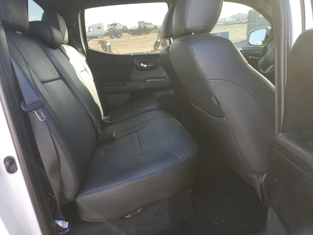 Toyota Tacoma Double Cab Image 7