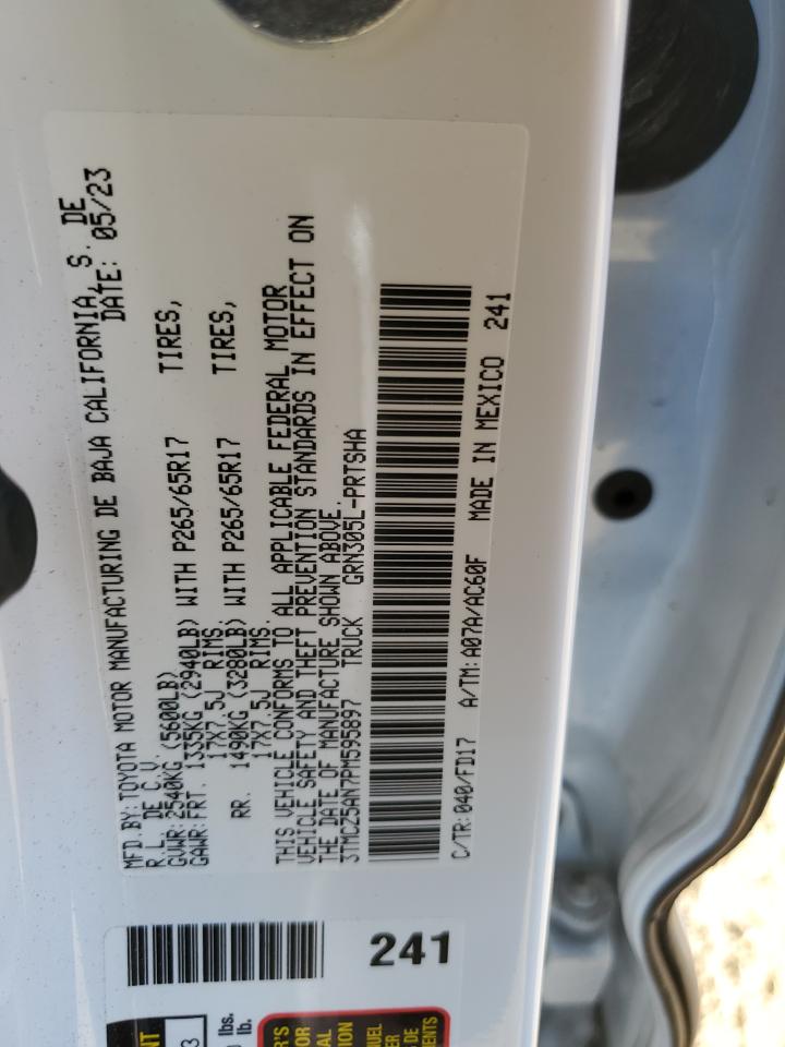 Toyota Tacoma Double Cab Image 9