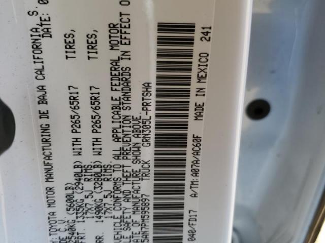 Toyota Tacoma Double Cab Image 9