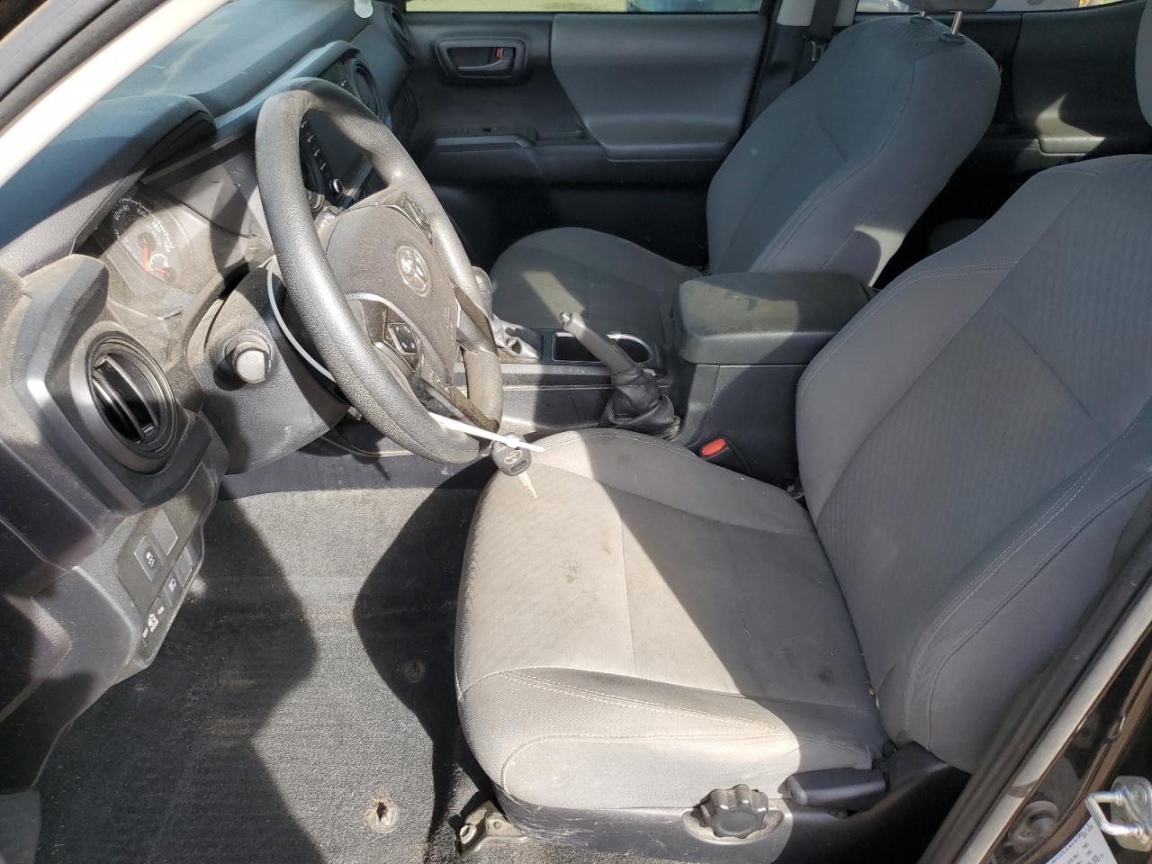 Toyota Tacoma Double Cab Image 8