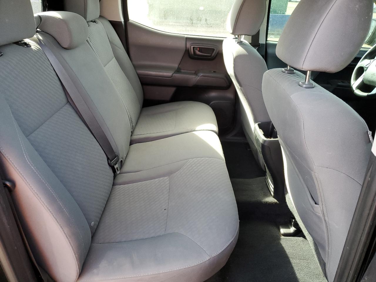 Toyota Tacoma Double Cab Image 10