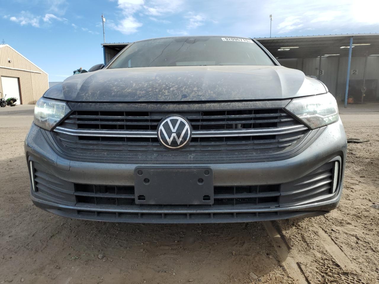 Volkswagen Jetta Sport Image 12