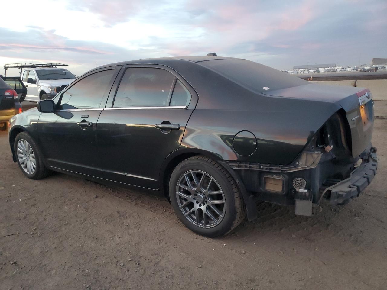 Ford Fusion Hybrid Image 2