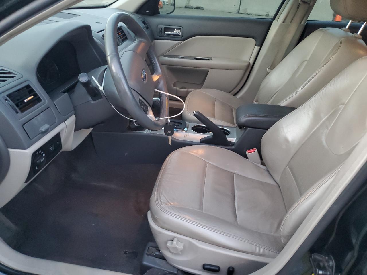 Ford Fusion Hybrid Image 7