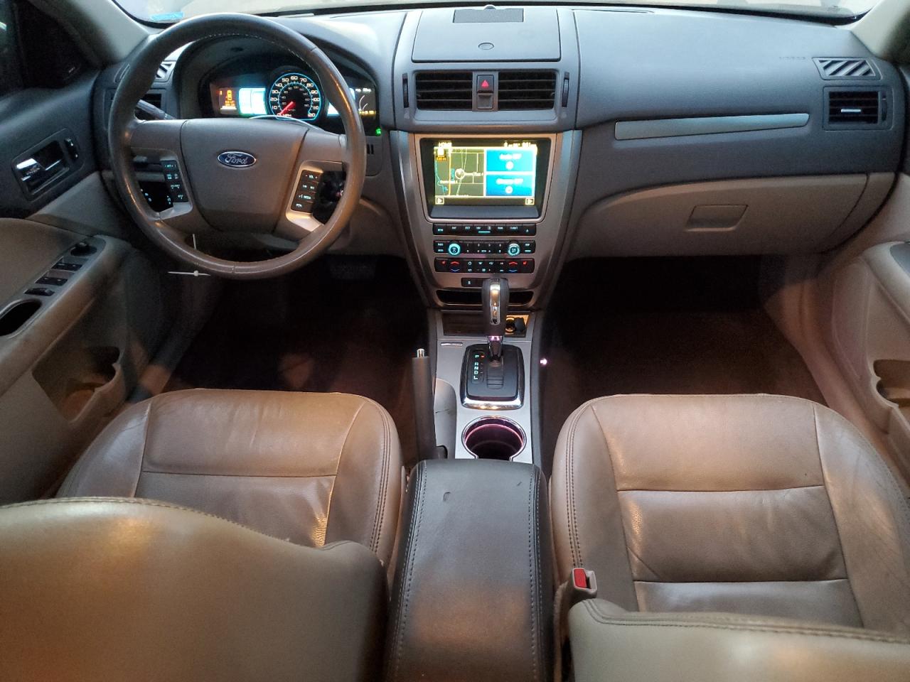 Ford Fusion Hybrid Image 12