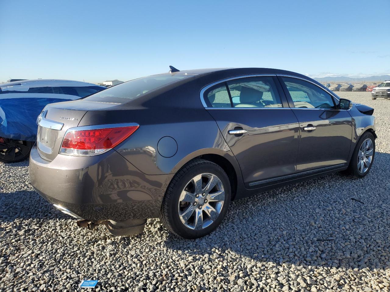 Buick LaCrosse Image 5