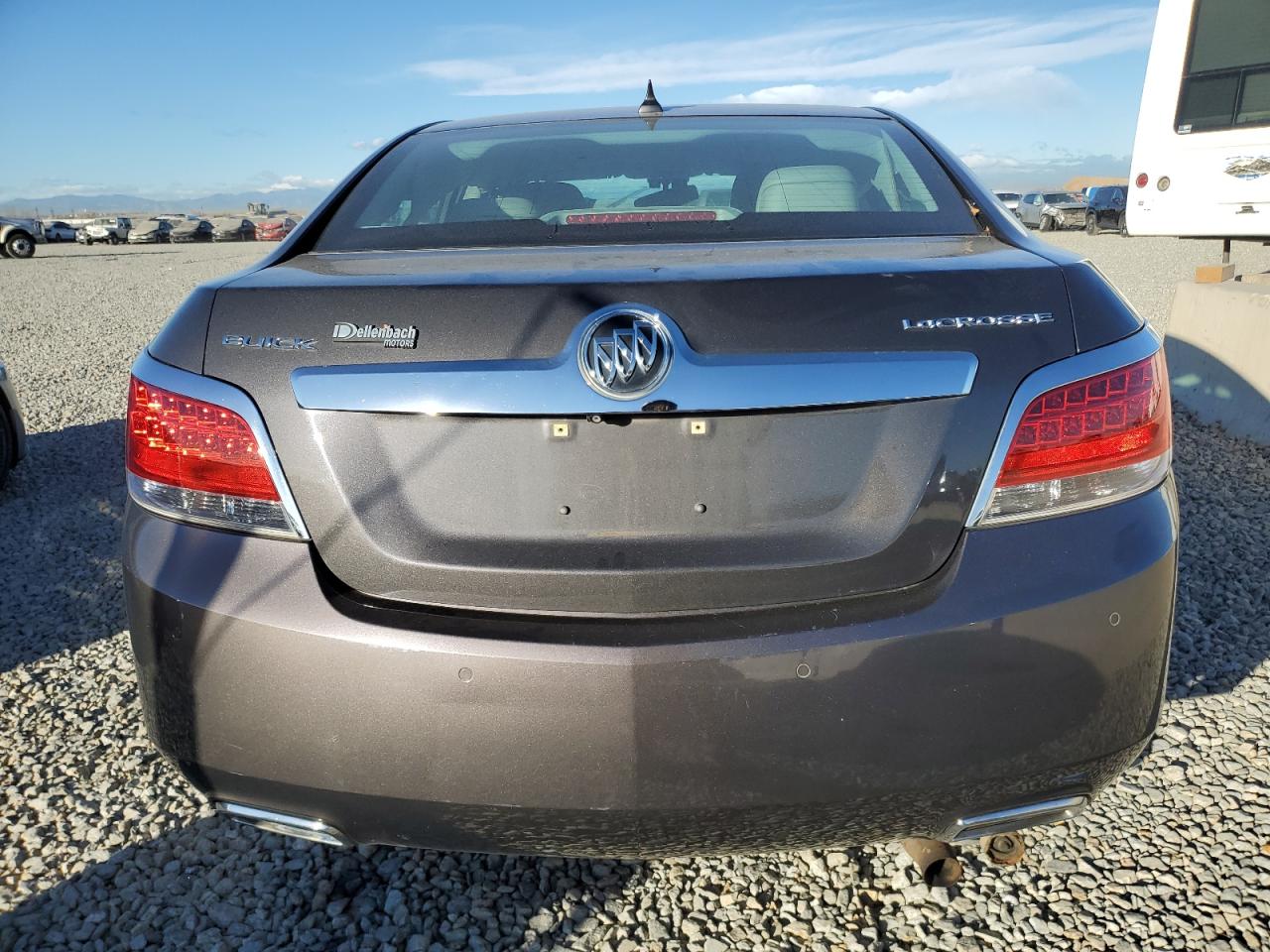 Buick LaCrosse Image 8