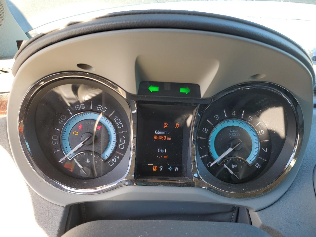 Buick LaCrosse Image 10