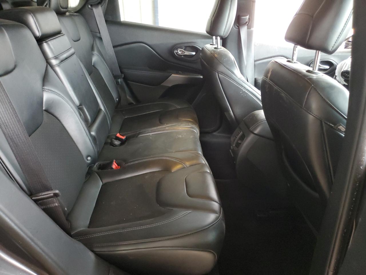 Jeep Grand Cherokee Latitude Plus Image 10