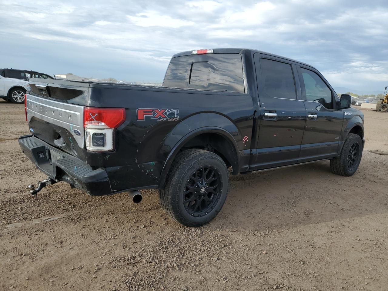Ford F-150 Supercrew Image 12