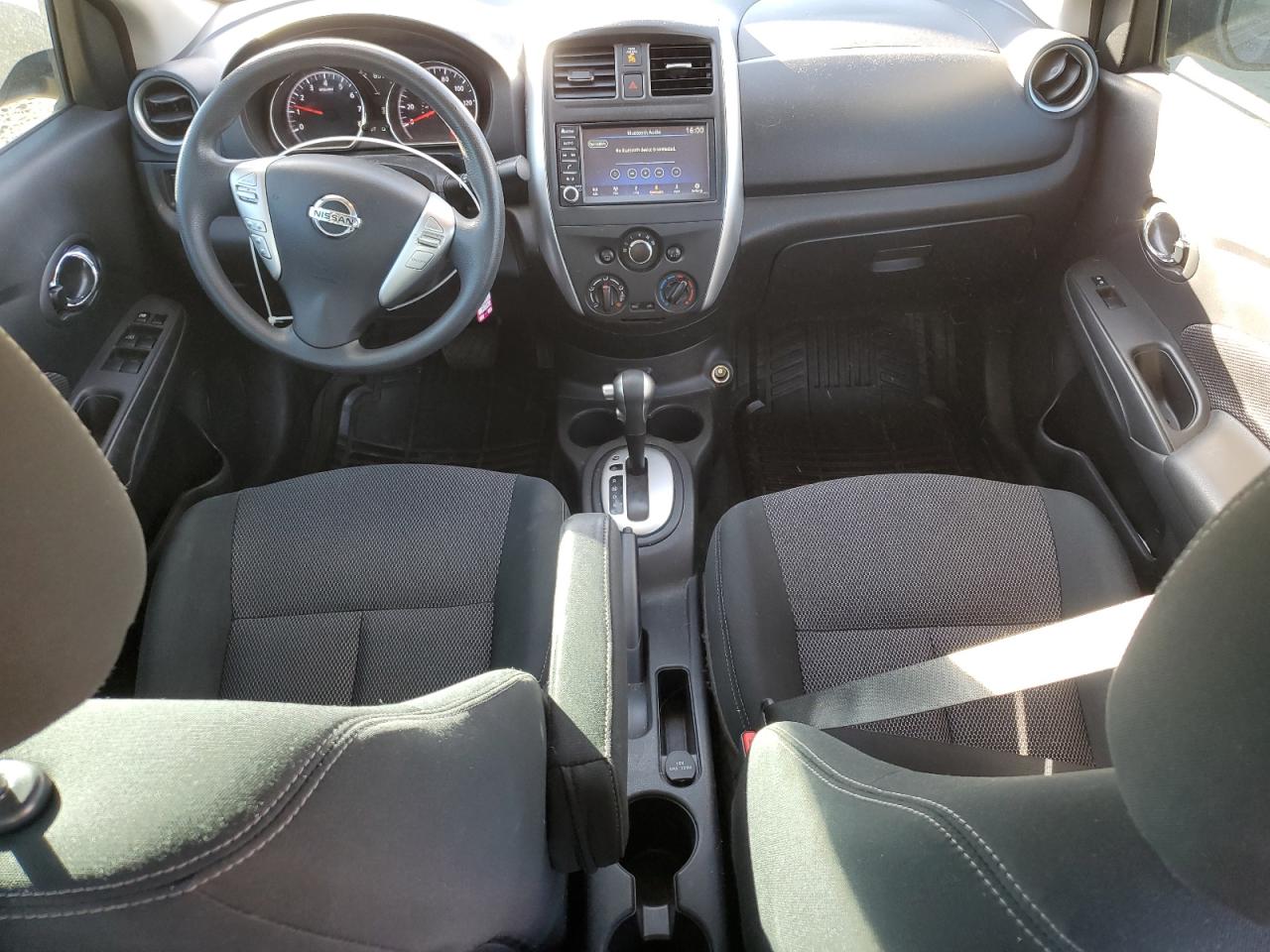 Nissan Versa S Image 12