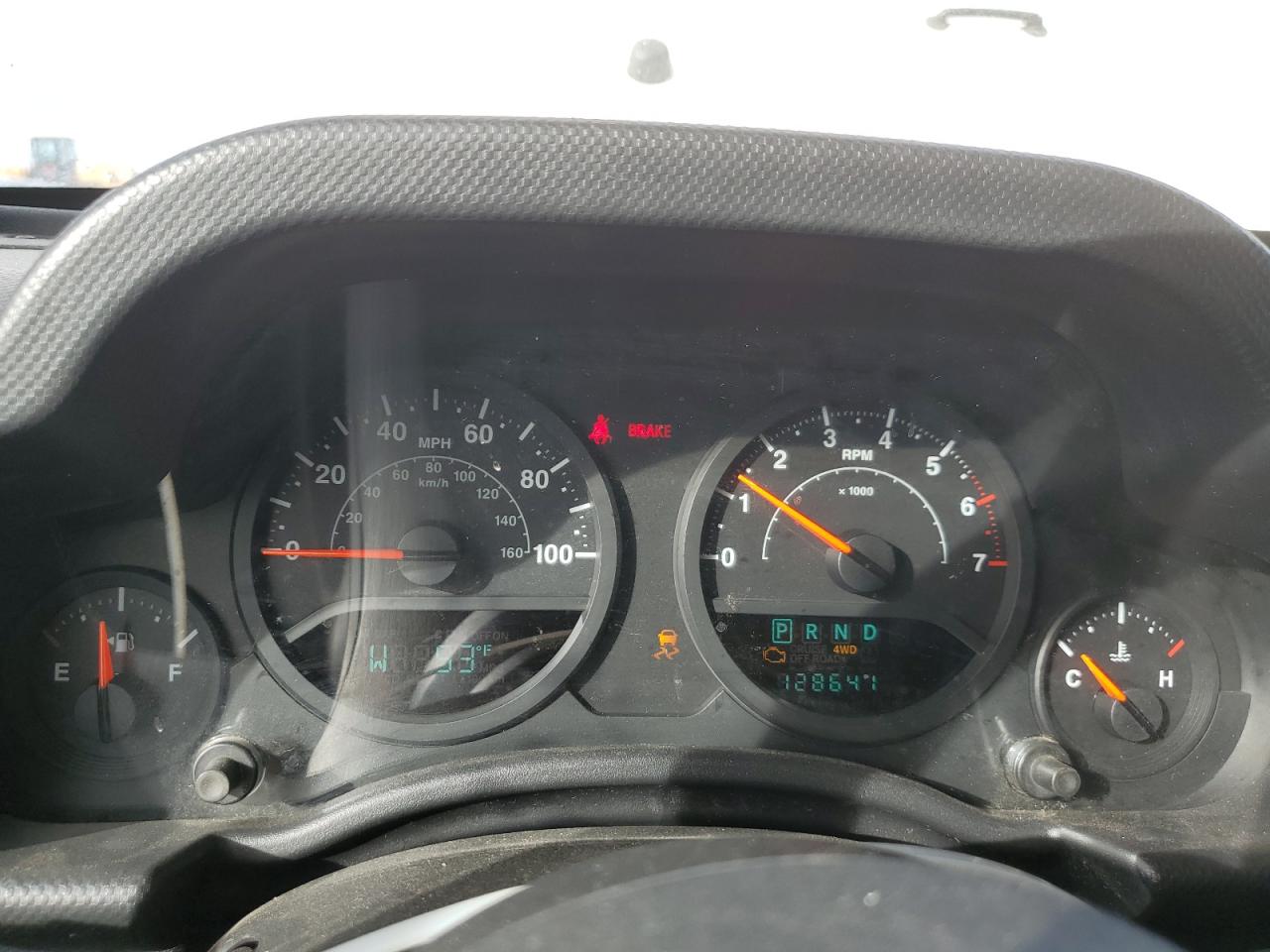 Jeep Wrangler X Image 13