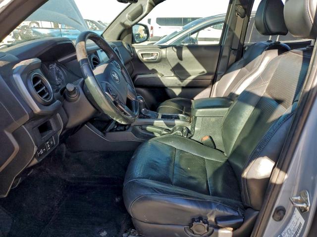 Toyota Tacoma Double Cab Image 6