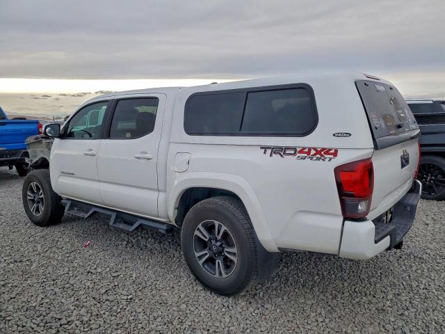 Toyota Tacoma Double Cab Image 7
