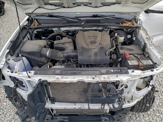 Toyota Tacoma Double Cab Image 11