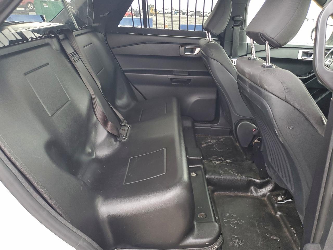 Ford Explorer Police Interceptor Image 11