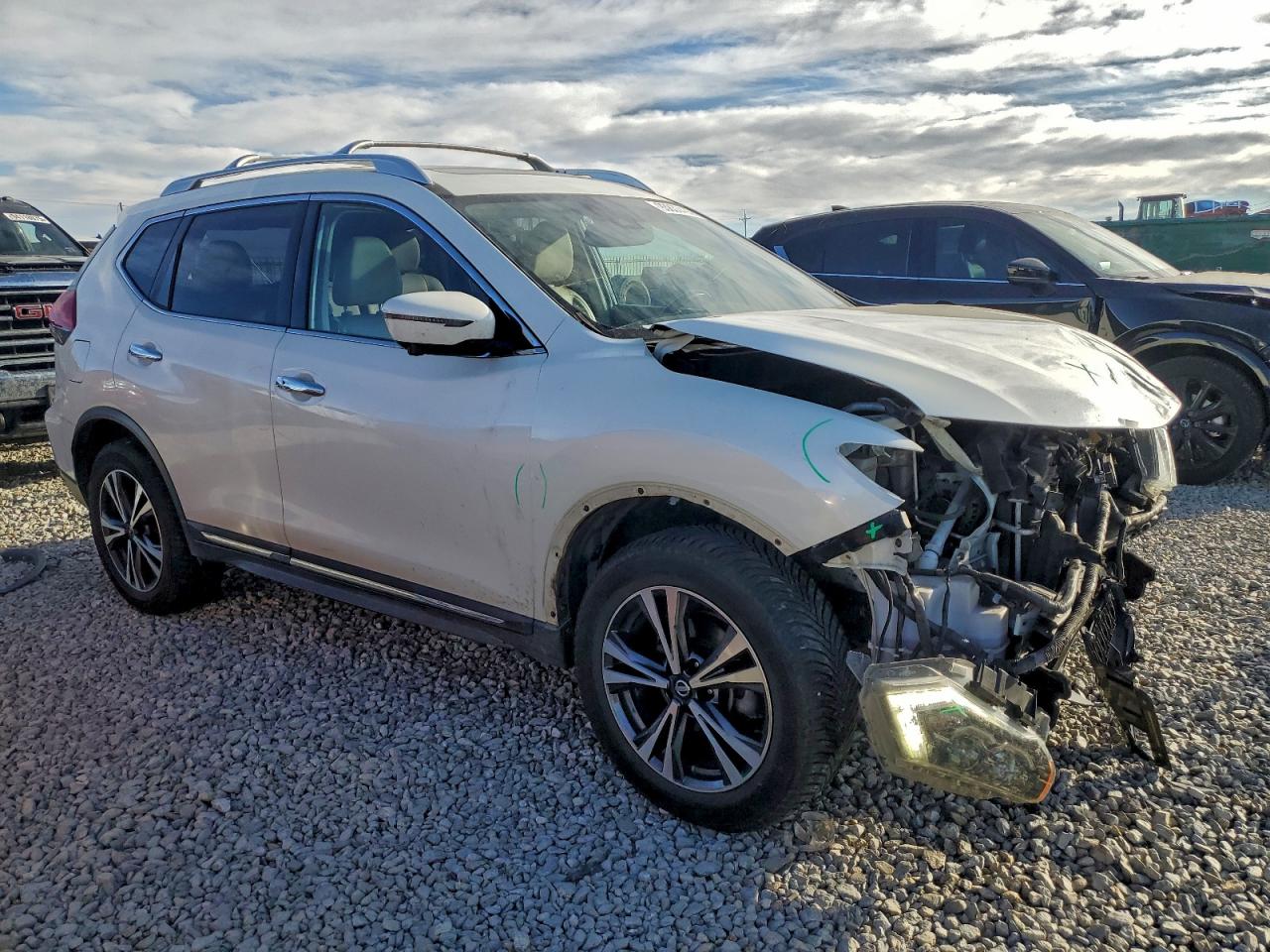 Nissan Rogue S Image 10