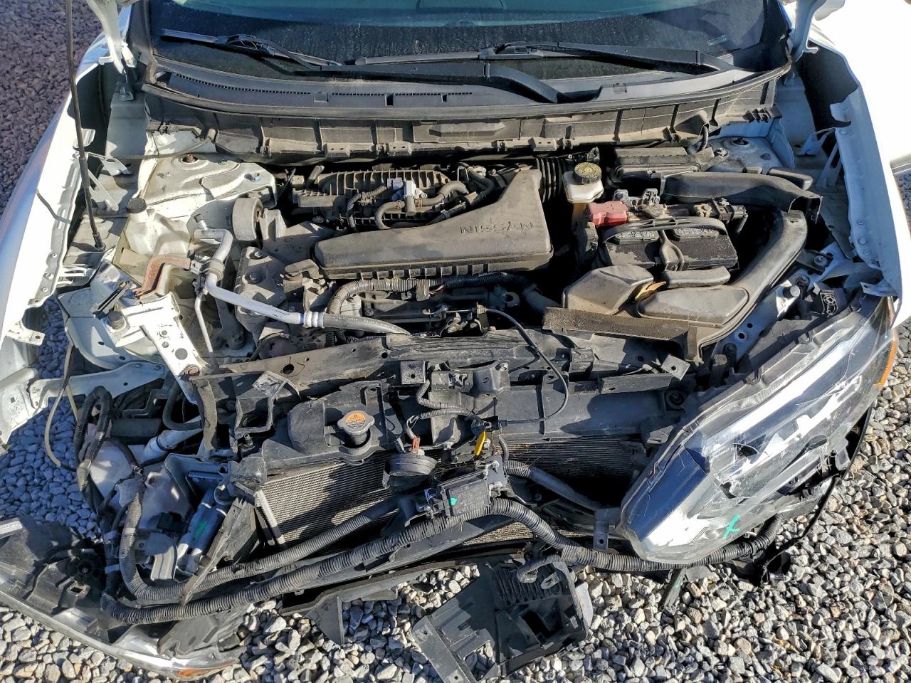 Nissan Rogue S Image 4