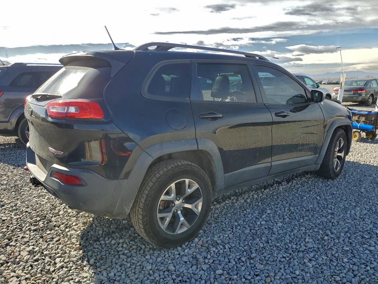 Jeep Cherokee Trailhawk Image 8