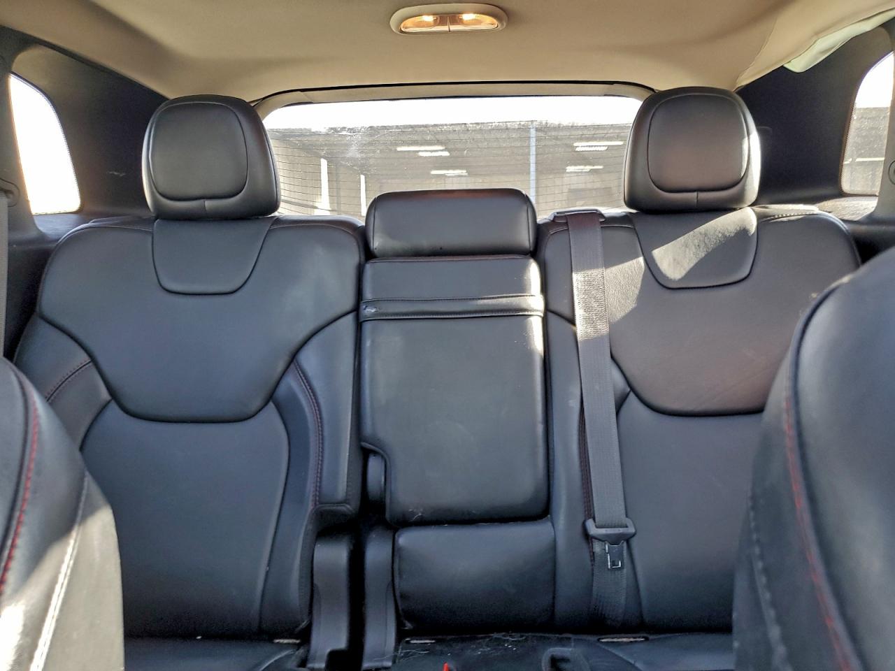 Jeep Cherokee Trailhawk Image 13