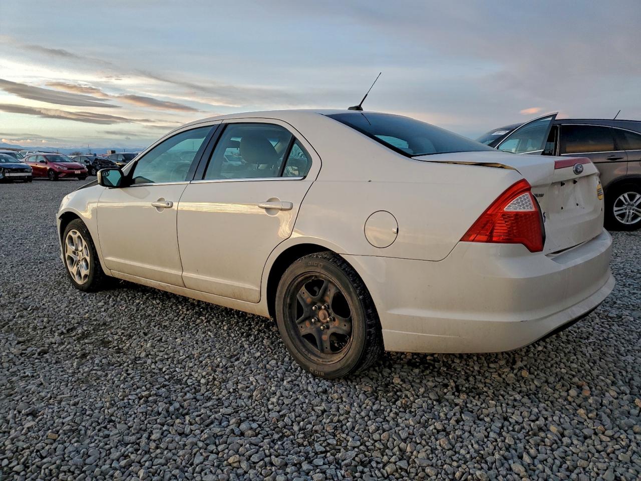 Ford Fusion Se Image 2